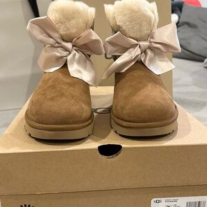 Moving sale! Brand new women’s UGG boots